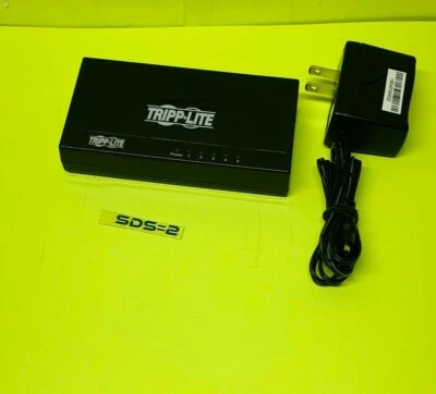 Tripp Lite 5-Port Gigabit Ethernet Switch Desktop RJ45 Unmanaged Switch 10/100/1 - Image 1 of 2