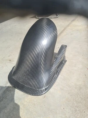 Parafango Posteriore Carbonio Cbr 900 - Immagine 1 di 4
