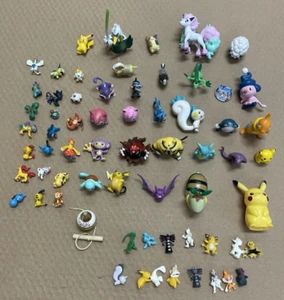 Pokemon LOTTO 40+ Nintendo Tomy figurine miste assortite varie misure mini sfuse - Foto 1 di 24