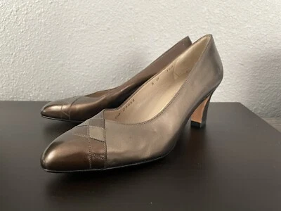 Zapatos de salón Salvatore Ferragamo vintage de bronce para mujer talla 5 Foto 1 de 4