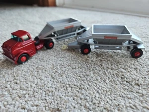 Matchbox King Size Lesney No. K-4 Fruehauf Hopper Two Trailers Diecast - Picture 1 of 14