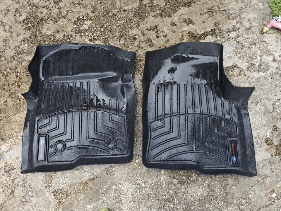 Forro de piso delantero WeatherTech Ford F-150 2009-2014 negro Ford Performance Foto 1 de 1