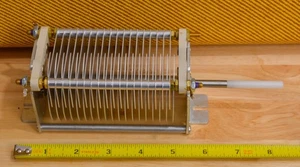 RICAMBI SINTONIZZATORE ANTENNA MFJ-962D 1,5KW: CONDENSATORE VARIABILE ARIA ALTA TENSIONE - Foto 1 di 2