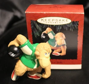 Hallmark Ornament - 1994 - It's a Strike - QX585-6 - Bild 1 von 2