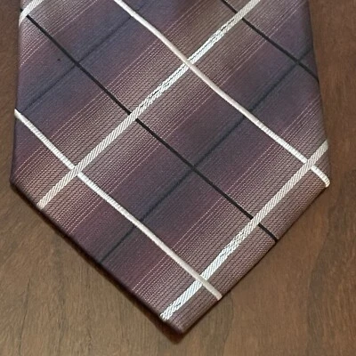 Kenneth Cole Brown Hand Made 100% Silk Men’s Neck Tie Made In China - Image 1 of 4