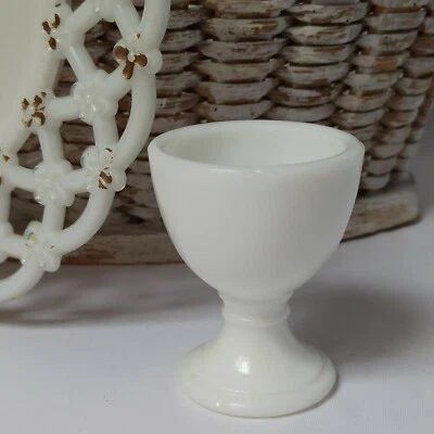 Coquetier en opaline 🌈☀Ht 6 cm - XXe - Photo 1/4