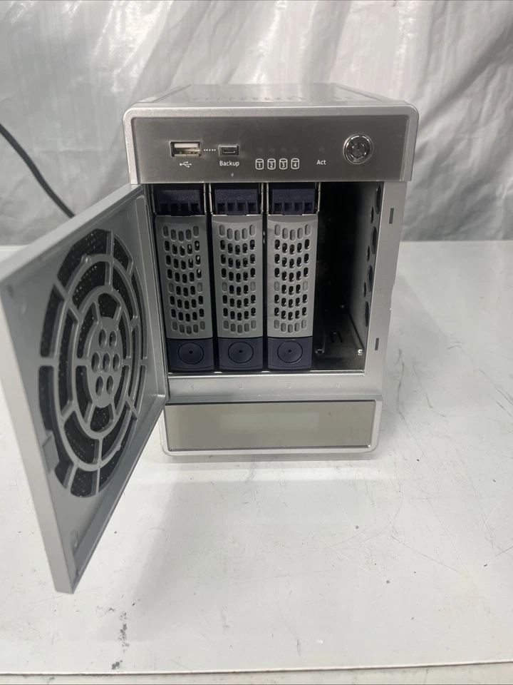 Netgear ReadyNas NV+ RND4000 Network Storage Enclosure - 3 Bays - 6TB - Image 1 of 2