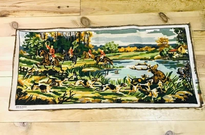 Vintage Tapisserie Scène Chasse Cerf Cavaliers Chiens 109x48cm Canevas France - Photo 1/4