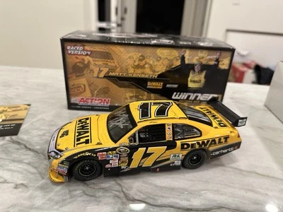 Matt Kenseth 2009 AUTOGRAPHED Daytona 500 Raced Win Nascar 1/24 Diecast DeWalt  - Image 1 of 4