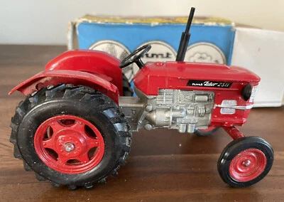 SCARCE - Scala 1/32 - Maxwell Co India HMT Zetor 570 trattore agricolo vnm con scatola - Immagine 1 di 4