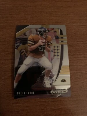 2020 PRIZM DRAFT PICKS BRETT FAVRE BASE CARD - CARD #12 - GREEN BAY PACKERS - Image 1 of 2