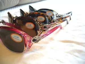 Women's Reading Sunglasses 1.5 ~ 3.0 Bifocal Rhinestones Ladies Sun Readers 861B - Picture 1 of 6