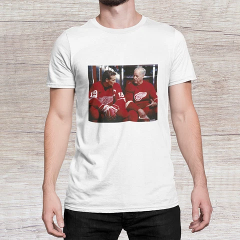 NHL Detroit Red Wings Steve Yzerman Gordie Howe Graphic Printed T Shirt NWOT Cover