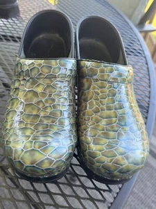 Dansko Mermaid Scales Clogs – Size 39 – Excellent Condition - Picture 1 of 5