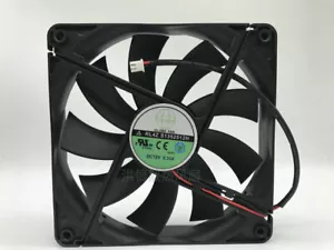 GLOBE FAN RL4Z S1352512H 135*135*25MM DC12V 0.33A 3Pi n Cooling Fan - Picture 1 of 1