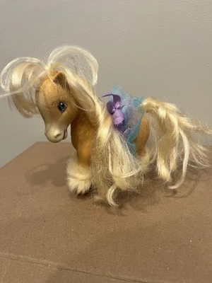 Fresa Shortcake Berry Bonitos Ponies Angel Cake's Pony Cupcake y Aromas de Rosa Foto 1 de 4