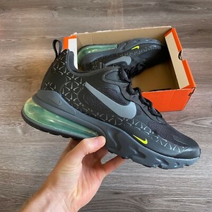 nike swoosh trainers