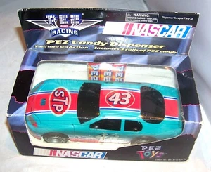 VINTAGE 1:24 2003 #43 STP NASCAR RACE CAR PEZ CANDY DISPENSER RICHARD PETTY NIB - Picture 1 of 5