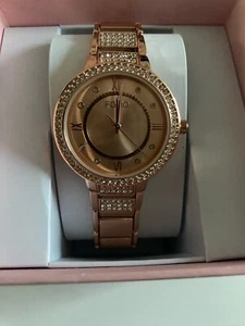 Cute Feminine Rose Gold Wristwatch for Women with Diamond Accents - TESTED 100% - Picture 1 of 4
