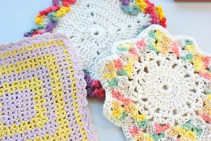 VTG MCM LOT Handmade Ruffled Crocheted Hot Pad Pot Holders AC - Picture 1 of 12