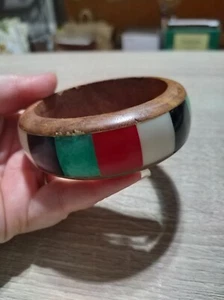 Pulsera brazalete madera vintage con incrustación. Rojo Verde Negro Blanco - Imagen 1 de 6