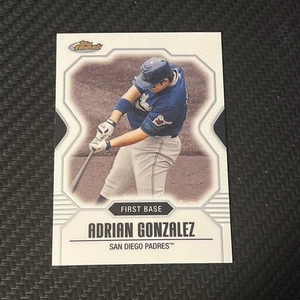 2007 Topps Finest Adrian Gonzalez #72 San Diego Padres - Picture 1 of 2