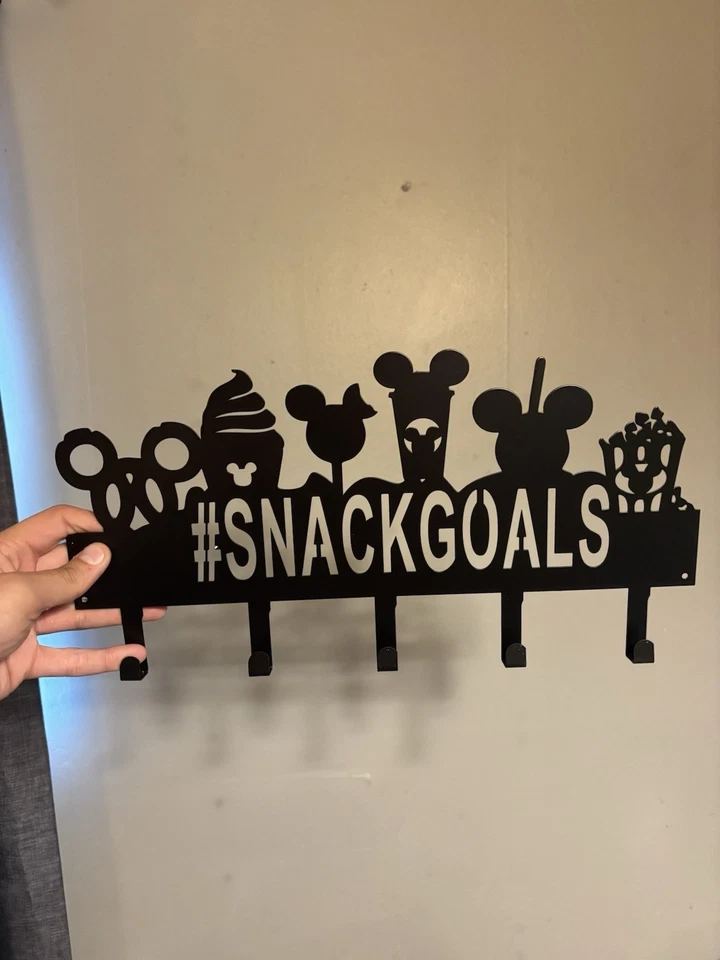 Disney Snack Goals Llave de Metal o Perchero Decoración del Hogar Foto 1 de 3