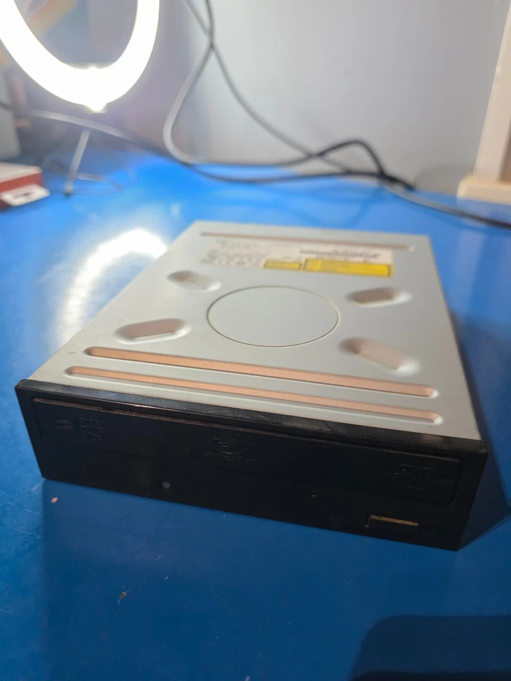 Blue-Ray Blu-ray Disc BD/DVD/CD Rewriter Bluray - Image 1 of 4