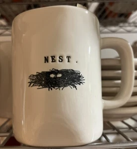 Tazza Rae Dunn Magenta Studios 12 oz NEST OG htf - Foto 1 di 1