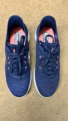 Zapato de golf Skechers Go Golf Walk 5 sin cordones 123085 azul marino/rosa para mujer sin clavos 7 Foto 1 de 4