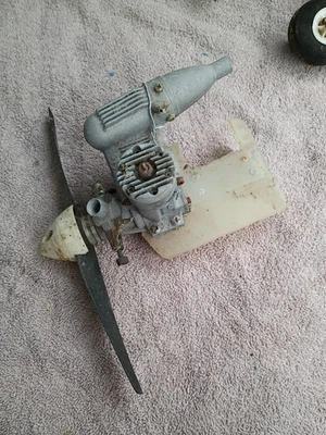 Motor de avión modelo vintage, motor de avión modelo Magnum 28 Pro Eagle Foto 1 de 3