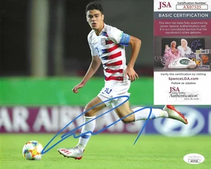 Foto firmada por Giovanni Reyna 8x10 con certificado de autenticidad JSA #AX07525 USMNT Borussia Dortmund Gio - Imagen 1 de 2