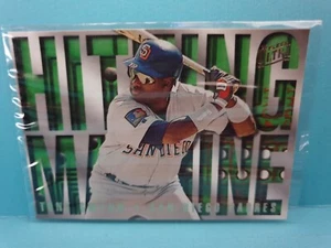 Tony Gwynn🏆1995 Fleer Ultra Hitting Machine  #7 Baseball Card 🏆 FREE POST - Picture 1 of 2