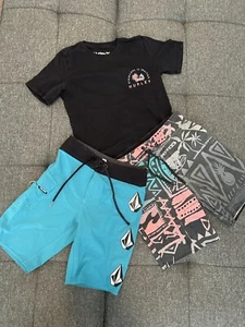 Volcom Billabong Kids Shorts Size 22 Hurley Tshirt Size XS Set Of 3 Swimwear - Picture 1 of 12