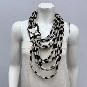 Collar de tela Giorgio Armani 9 hilos cuerno de metal dorado bloqueo de cuero ARTE PARA USAR - Imagen 1 de 12