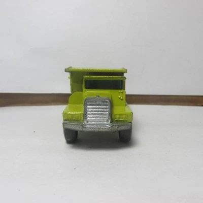 OLD DIECAST MATCHBOX LESNEY SUPERFAST NO. 28 MACK DUMP TRUCK MADE IN ENGLAND - Image 1 of 4