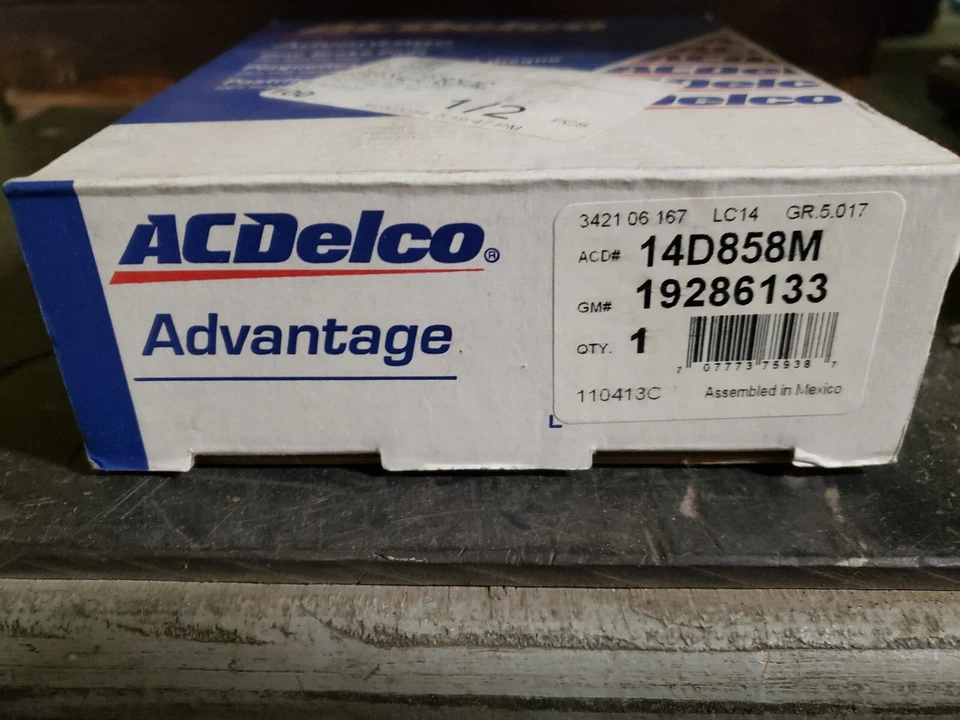 NUEVO AC DELCO 14D858M Juego de pastillas de freno trasero para 01-07 Chrysler Town & Country  Foto 1 de 4