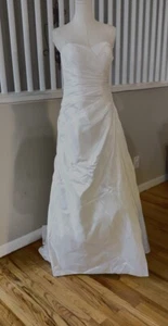 David Bridal White Taffeta Strapless Detachable Train Wedding Dress 101588 NWT - Picture 1 of 8