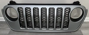 2018-2023 Jeep Wrangler Gladiator Rubicon Front Grille Grill OEM - Picture 1 of 10