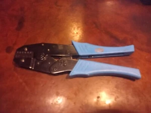 Crimpadora de trinquete Aven Tools 10-178 12-22 ga para terminales sin aislamiento - Imagen 1 de 6