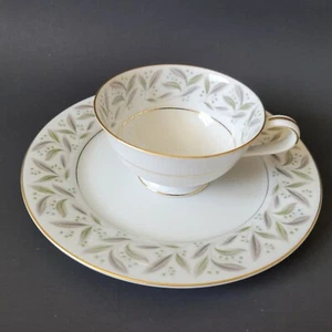 JUEGO DE TAZAS Y PLATILLOS DE TÉ por NORITAKE China Hecho en Japón Borde Dorado - Imagen 1 de 3