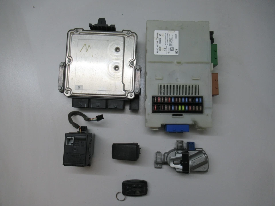 LAND ROVER FREELANDER 2 2010 XS LOCK SET ECU DH52 12C520 VA - Image 1 of 4