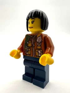 LEGO CITY CTY0806 Jungle Explorer Female Minifigure From Set 60161 USED - Picture 1 of 2
