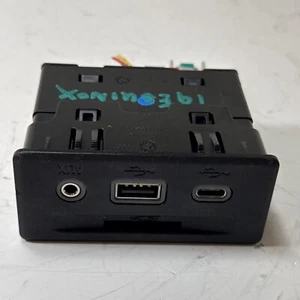 CHEVROLET EQUINOX 2019 AVANT AUX MÉDIAS USB TYPE C PRISE PORT OEM 13526278 - Photo 1 sur 6