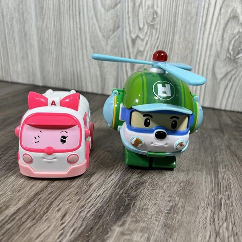 Robocar POLI Series - AMBER And HELLI Robot Transform Action Figures - Silverlit Cover