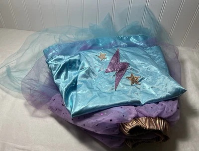 Disfraz iluminado Pottery Barn niños superhéroe niña falda y capa solamente Foto 1 de 4