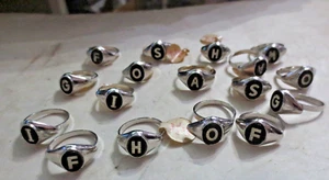17 UNCAS SIGNET Letter WOMENS Silver-Tone Rings A S H F M F O - Picture 1 of 8