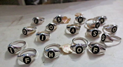 17 UNCAS SIGNET Letter WOMENS Silver-Tone Rings A S H F M F O - Image 1 of 4