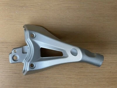 APRILIA SRV 850 GILERA GP 800 SUPPORT DEMI-GUIDON D Réf:  653175 - Photo 1/4