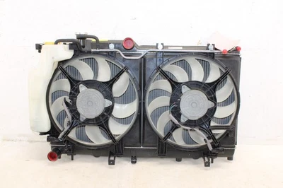 Conjunto de ventilador/radiador Subaru WRX STI 2015-2017 2,5 L OEM NE9 Foto 1 de 4